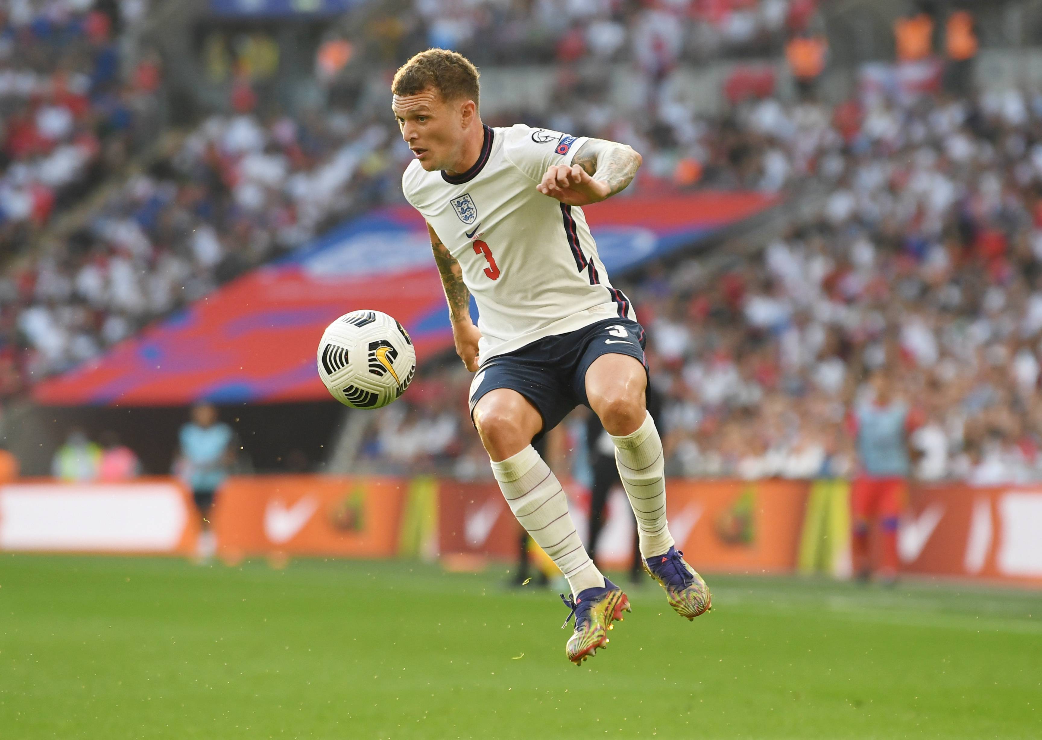 年赛事中脱 年赛事中脱