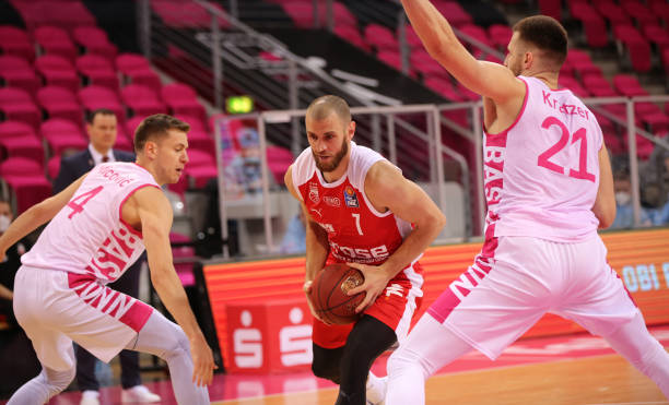 端的表现尤 端的表现尤